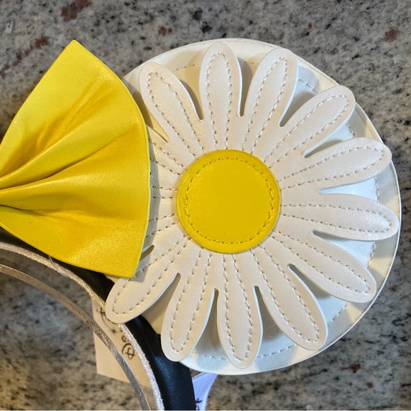 Disney Daisy Floral Minnie Mouse Ears Flowers Headband Spring White Daisy NWT - Picture 4 of 7
